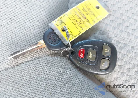 2011 Buick Lucerne Cx z USA, uszkodzony, nr VIN 1G4HA5EM8BU106227